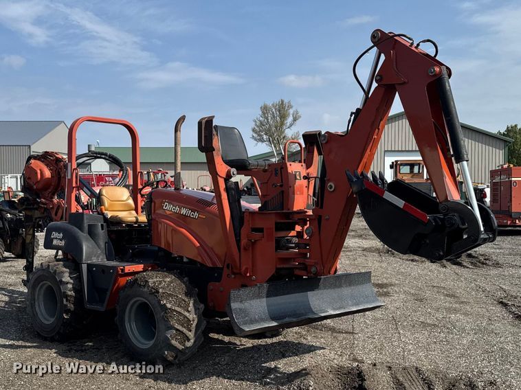 image for item FB5703 2004 Ditch Witch RT55H trencher