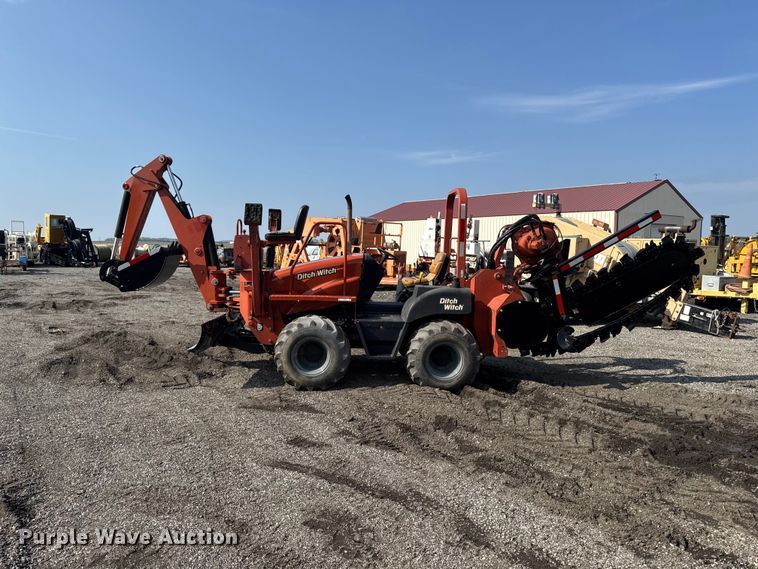 image for item FB5703 2004 Ditch Witch RT55H trencher