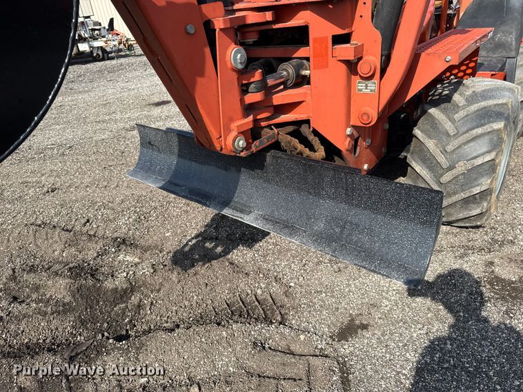 image for item FB5703 2004 Ditch Witch RT55H trencher
