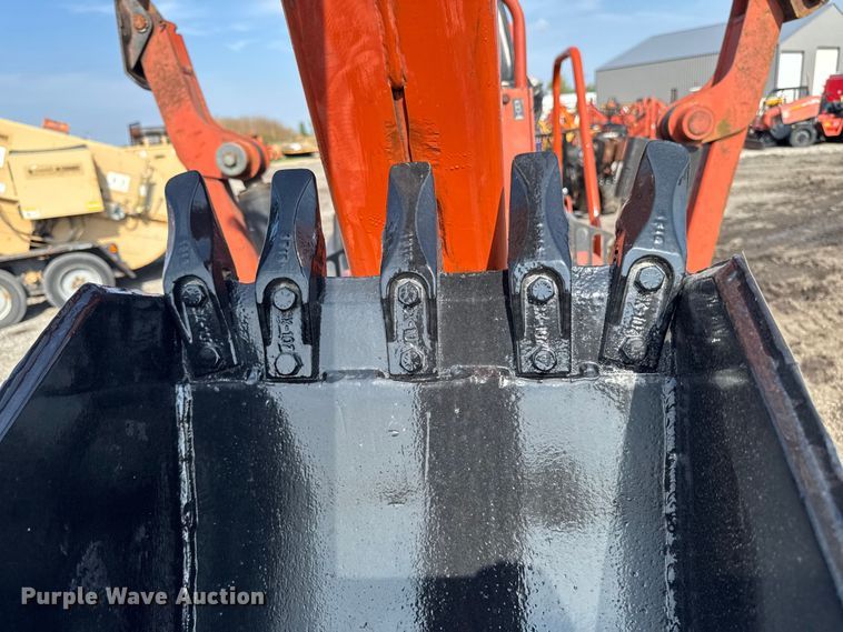 image for item FB5703 2004 Ditch Witch RT55H trencher