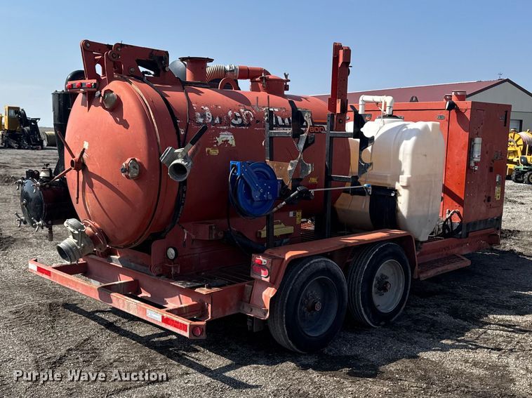 image for item FB5704 Ditch Witch FX60 vacuum excavator