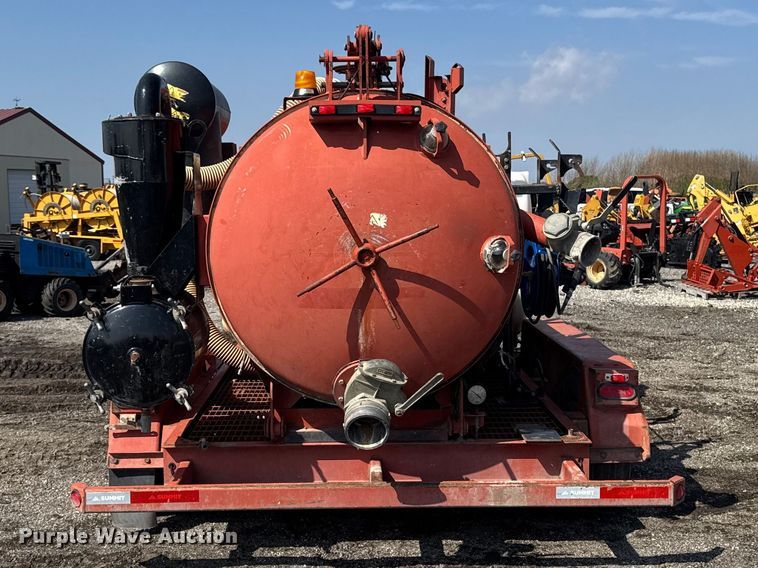 image for item FB5704 Ditch Witch FX60 vacuum excavator