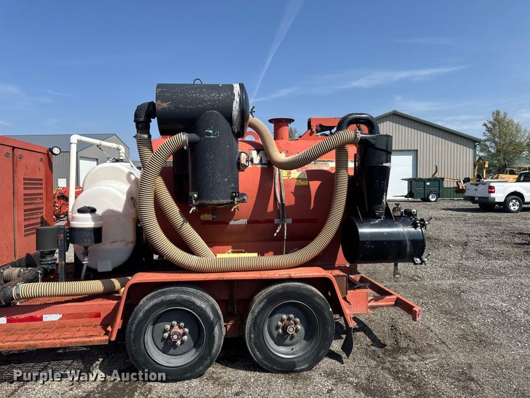 image for item FB5704 Ditch Witch FX60 vacuum excavator