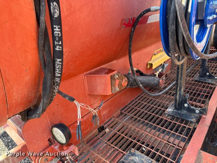 image for item FB5704 Ditch Witch FX60 vacuum excavator