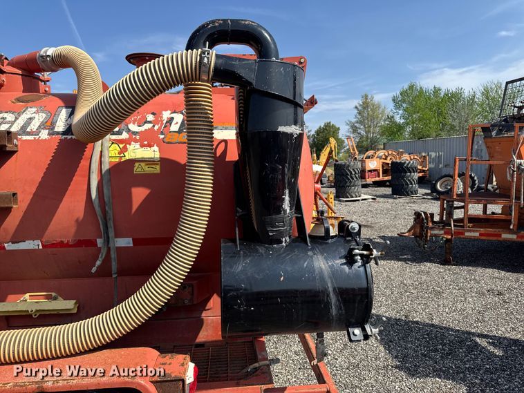 image for item FB5704 Ditch Witch FX60 vacuum excavator