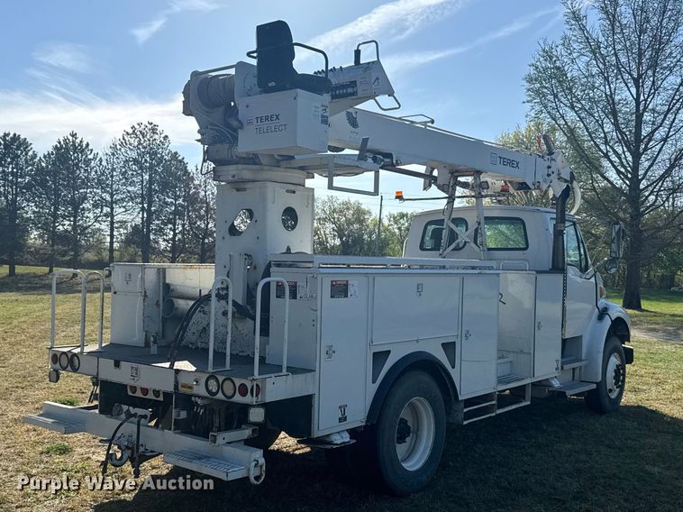 image for item FB7195 2007 Sterling Acterra digger derrick truck
