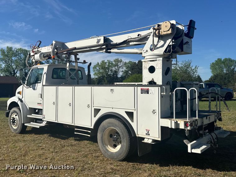 image for item FB7195 2007 Sterling Acterra digger derrick truck