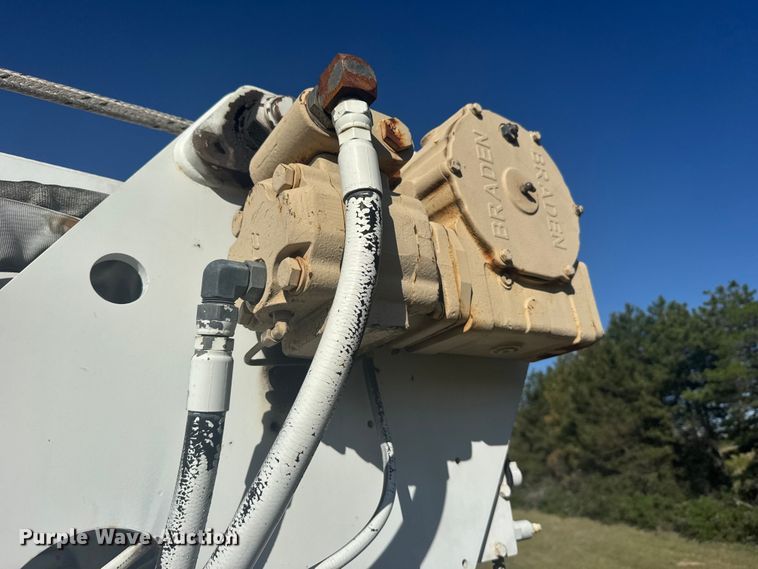 image for item FB7195 2007 Sterling Acterra digger derrick truck