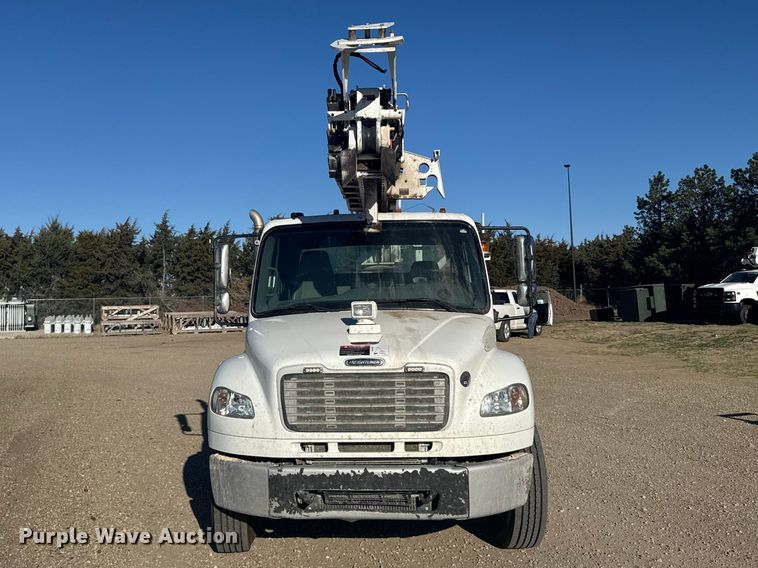 image for item FB7201 2013 Freightliner Business Class M2 digger derrick truck
