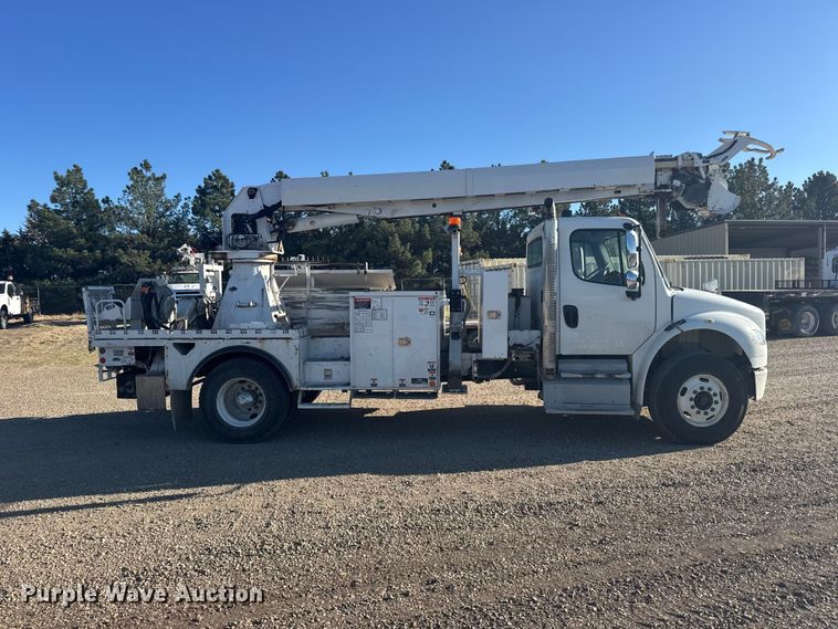 image for item FB7201 2013 Freightliner Business Class M2 digger derrick truck