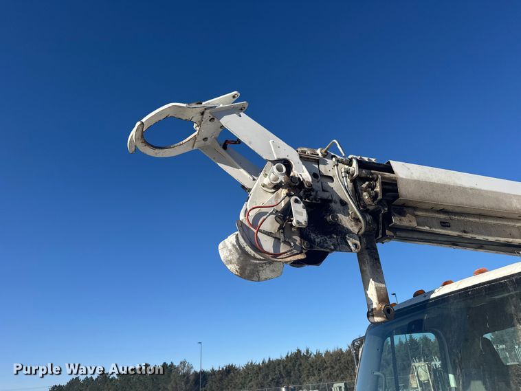 image for item FB7201 2013 Freightliner Business Class M2 digger derrick truck