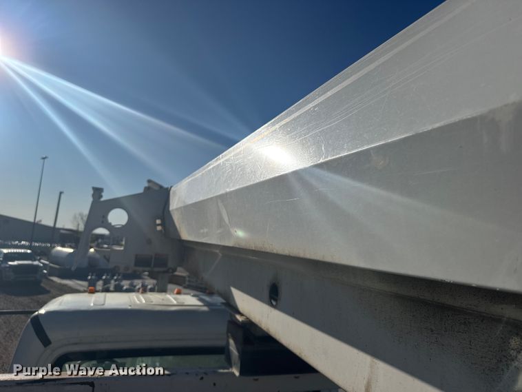 image for item FB7201 2013 Freightliner Business Class M2 digger derrick truck