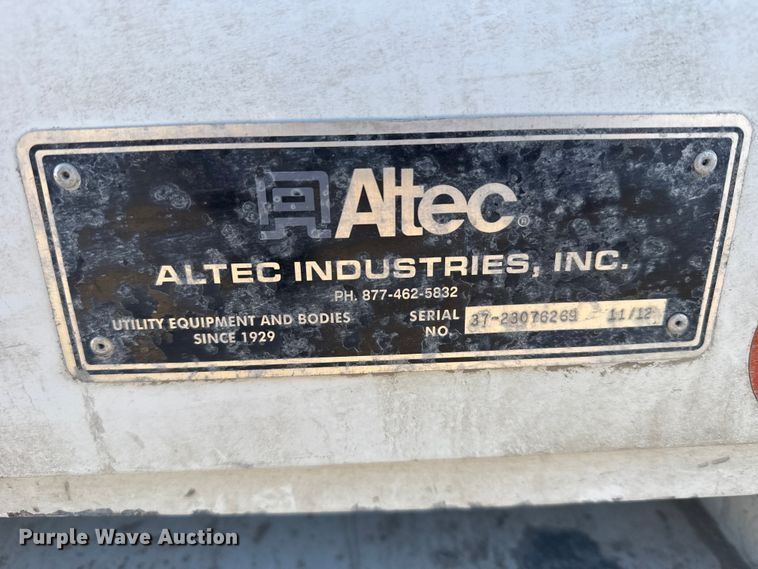 image for item FB7201 2013 Freightliner Business Class M2 digger derrick truck