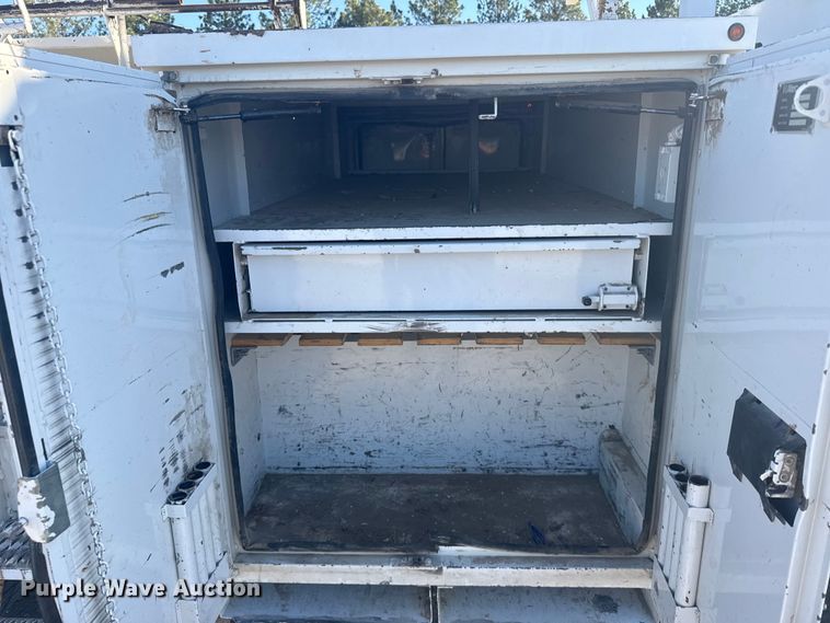 image for item FB7201 2013 Freightliner Business Class M2 digger derrick truck