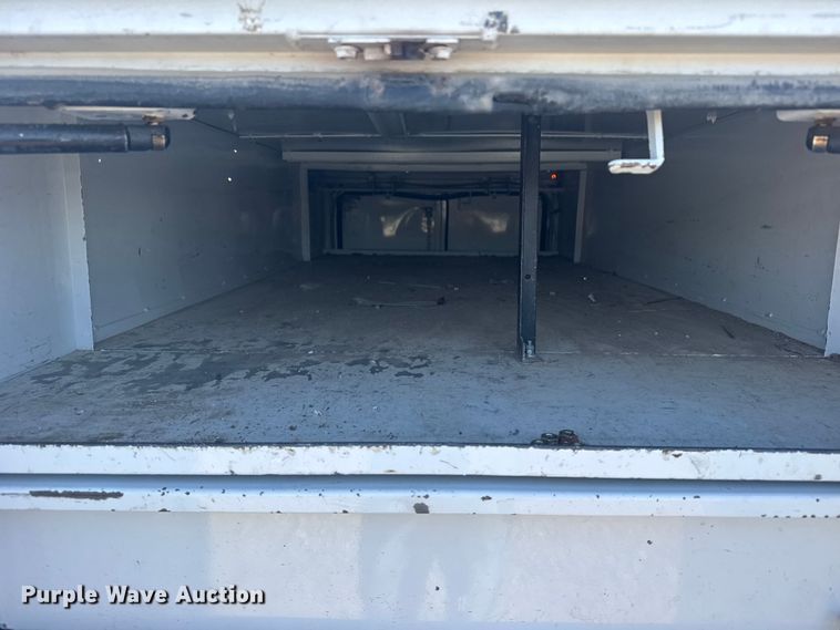 image for item FB7201 2013 Freightliner Business Class M2 digger derrick truck