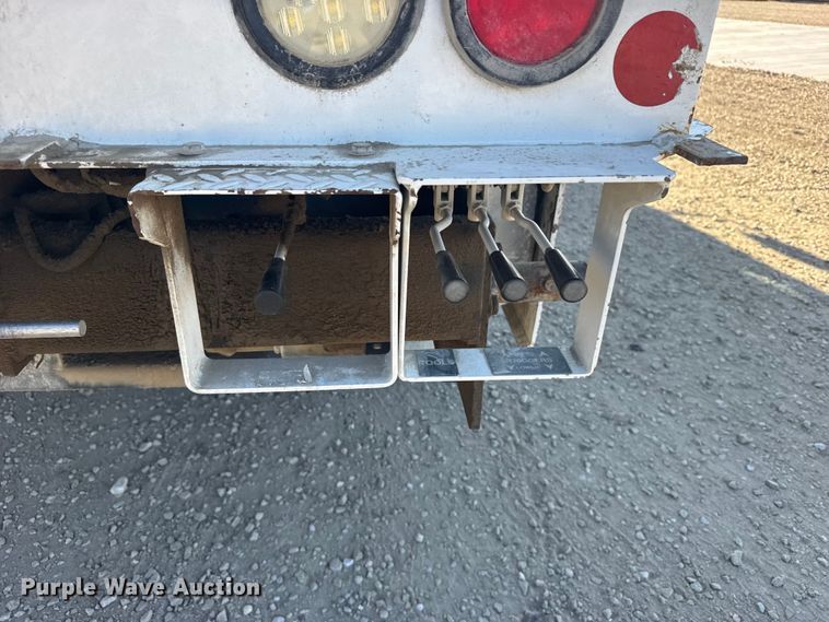 image for item FB7201 2013 Freightliner Business Class M2 digger derrick truck