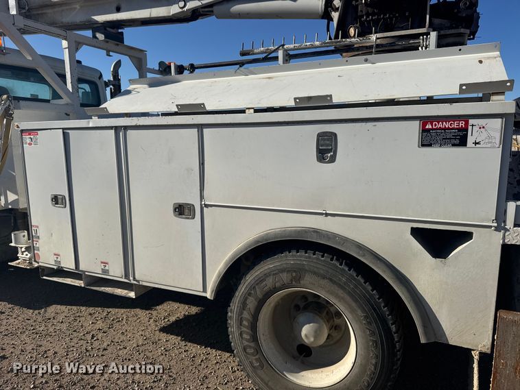 image for item FB7201 2013 Freightliner Business Class M2 digger derrick truck