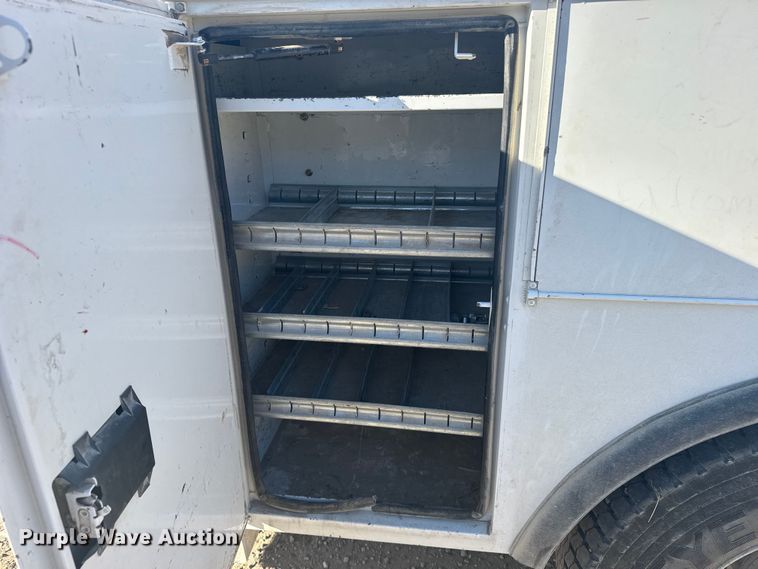 image for item FB7201 2013 Freightliner Business Class M2 digger derrick truck