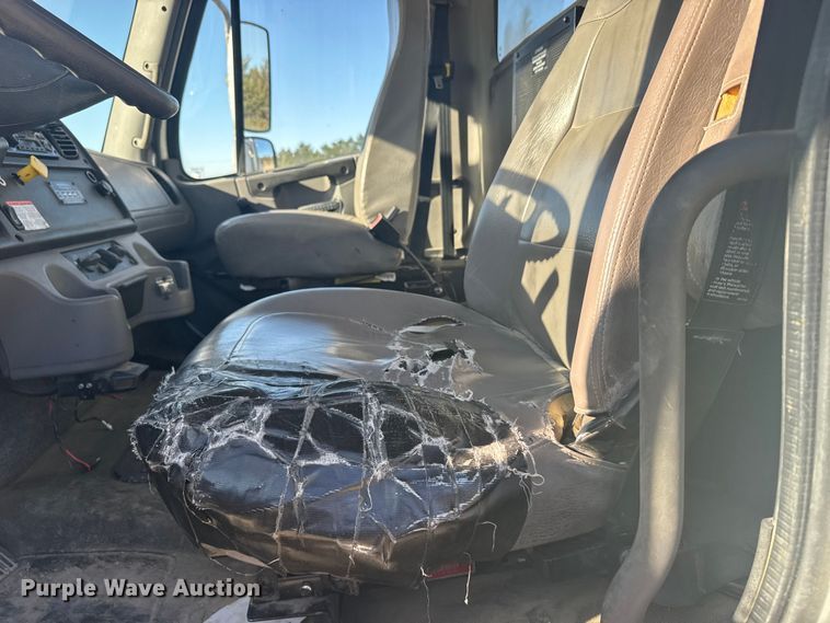 image for item FB7201 2013 Freightliner Business Class M2 digger derrick truck