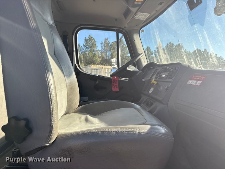 image for item FB7201 2013 Freightliner Business Class M2 digger derrick truck