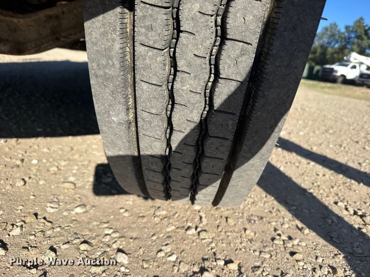 image for item FB7201 2013 Freightliner Business Class M2 digger derrick truck