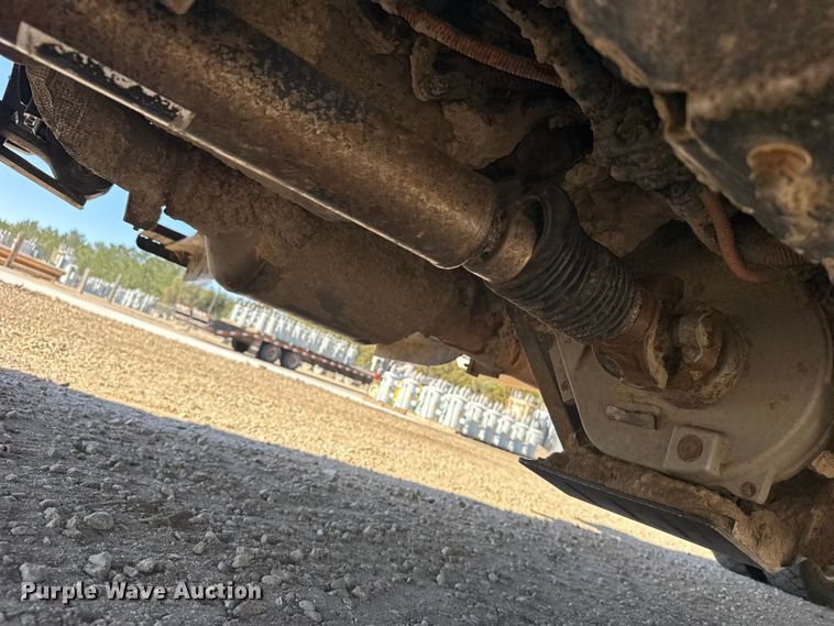 image for item FB7202 2020 Chevrolet 6500HD bucket truck