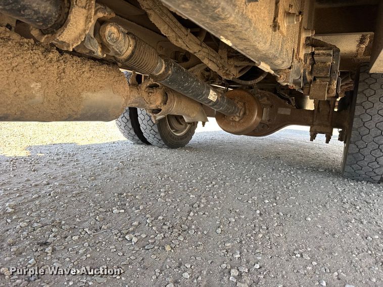 image for item FB7202 2020 Chevrolet 6500HD bucket truck