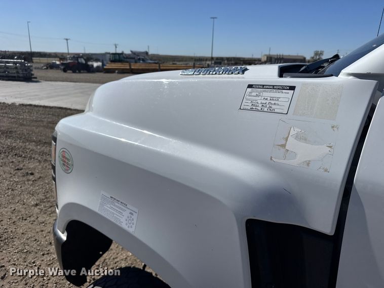 image for item FB7202 2020 Chevrolet 6500HD bucket truck