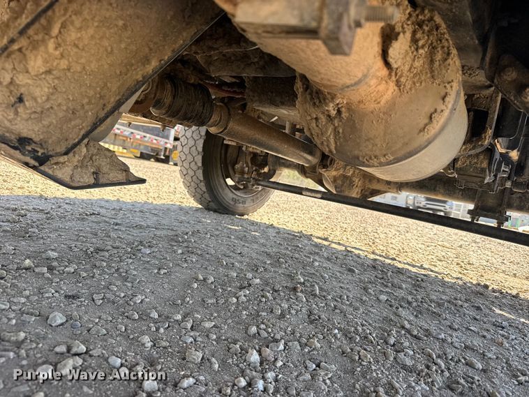 image for item FB7202 2020 Chevrolet 6500HD bucket truck