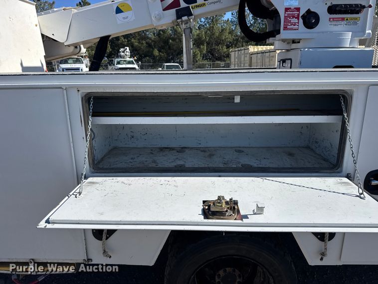 image for item FB7202 2020 Chevrolet 6500HD bucket truck