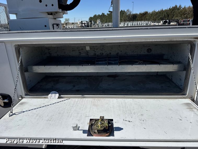 image for item FB7202 2020 Chevrolet 6500HD bucket truck