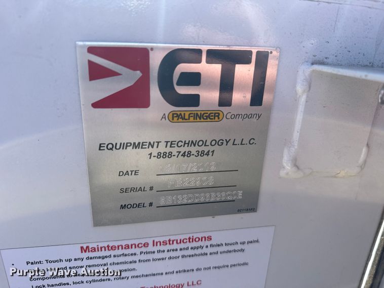 image for item FB7202 2020 Chevrolet 6500HD bucket truck