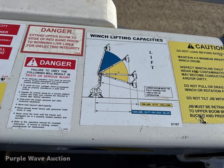 image for item FB7202 2020 Chevrolet 6500HD bucket truck