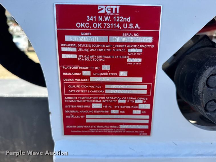 image for item FB7202 2020 Chevrolet 6500HD bucket truck