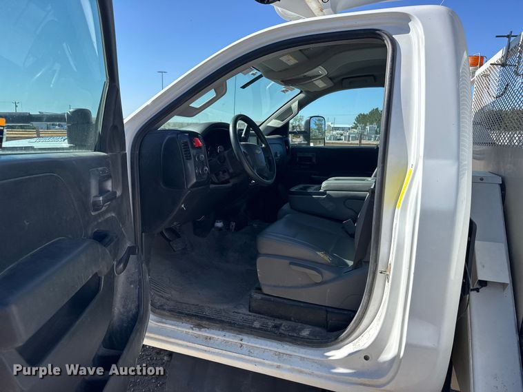 image for item FB7202 2020 Chevrolet 6500HD bucket truck