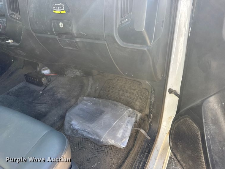 image for item FB7202 2020 Chevrolet 6500HD bucket truck