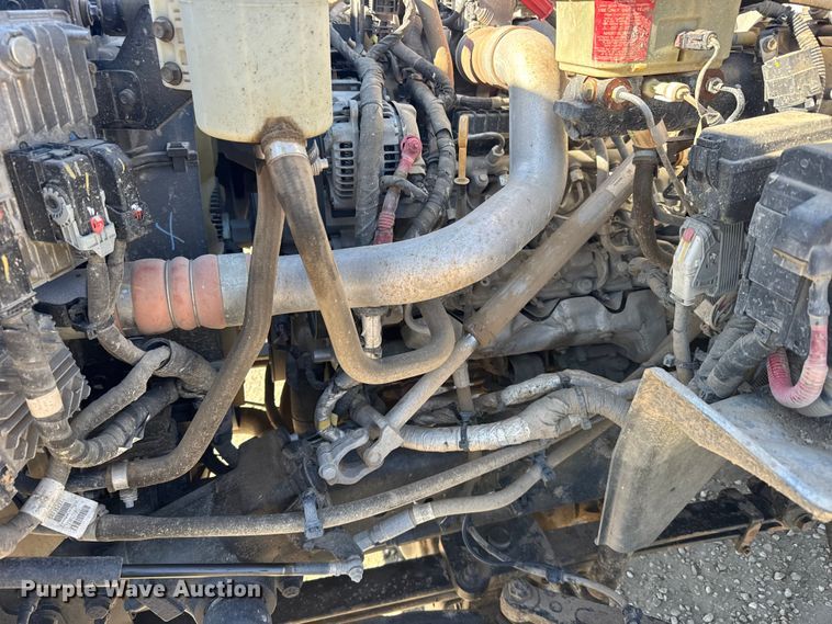 image for item FB7202 2020 Chevrolet 6500HD bucket truck