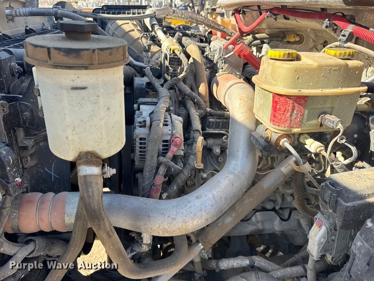 image for item FB7202 2020 Chevrolet 6500HD bucket truck