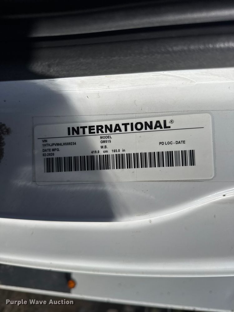 image for item FB7202 2020 Chevrolet 6500HD bucket truck