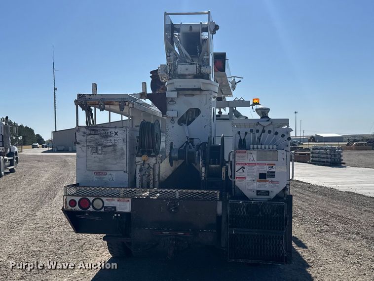 image for item FB7204 2009 Ford F-750 digger derrick truck