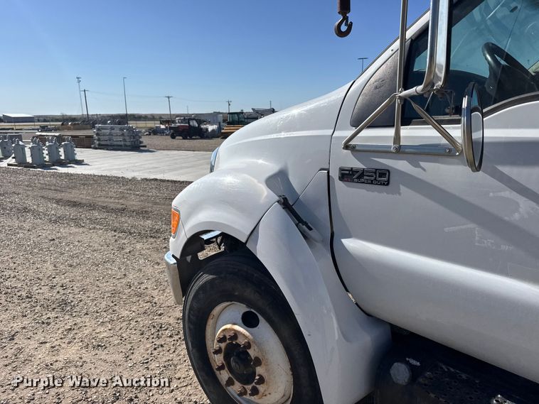 image for item FB7204 2009 Ford F-750 digger derrick truck