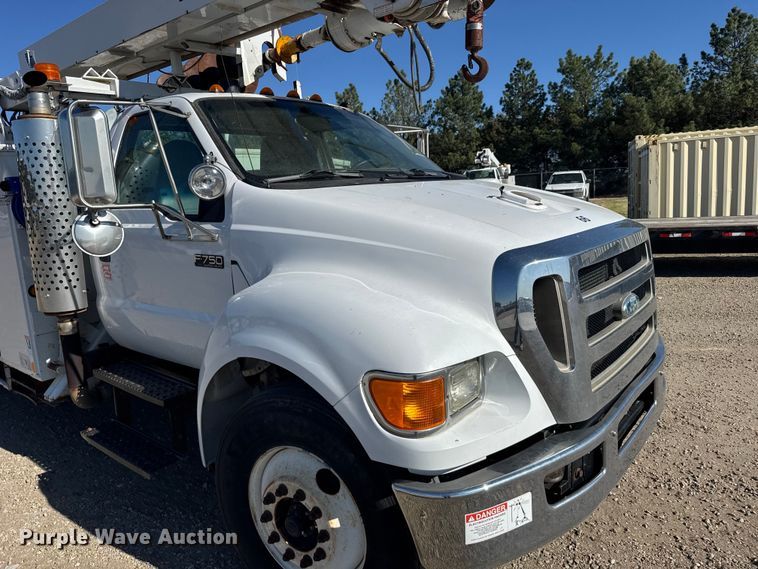 image for item FB7204 2009 Ford F-750 digger derrick truck