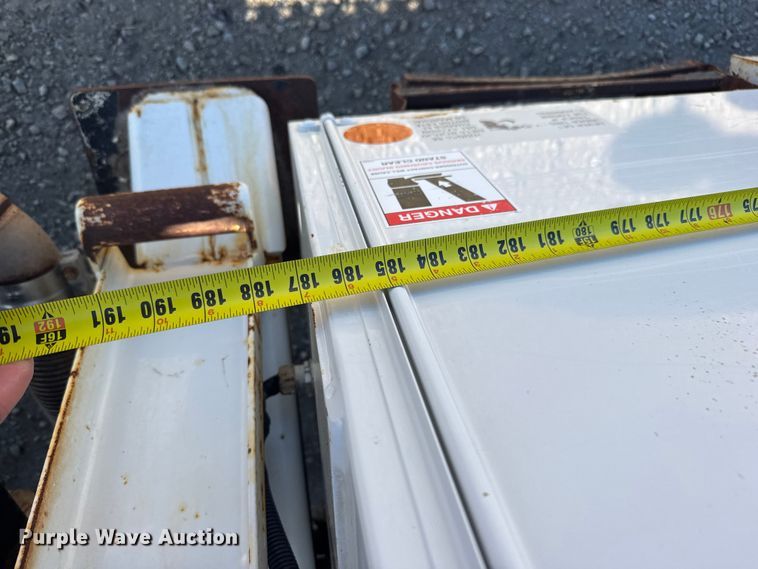 image for item FB7204 2009 Ford F-750 digger derrick truck