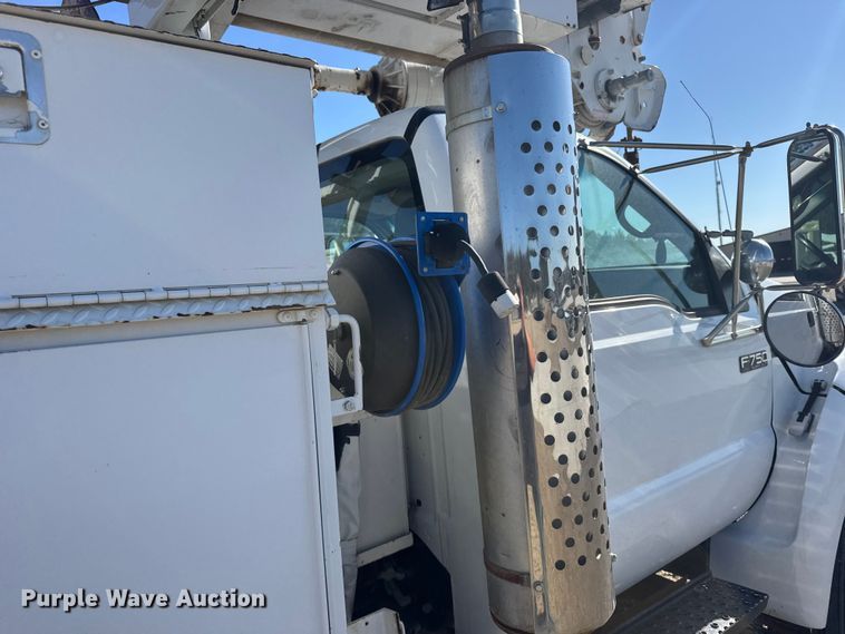 image for item FB7204 2009 Ford F-750 digger derrick truck