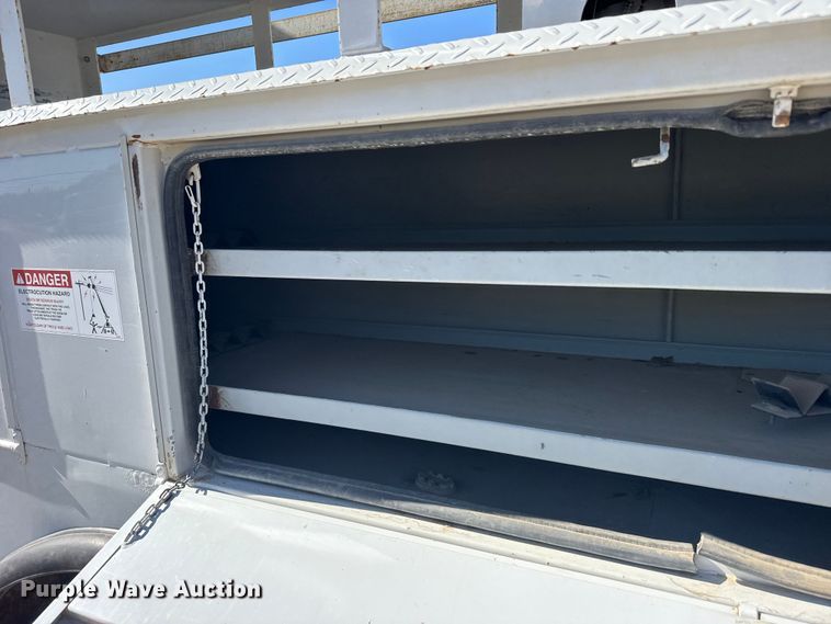 image for item FB7204 2009 Ford F-750 digger derrick truck