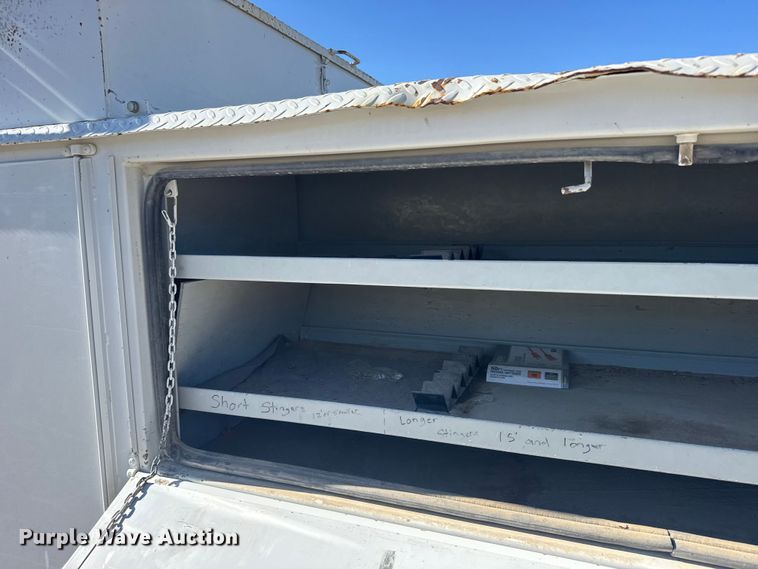 image for item FB7204 2009 Ford F-750 digger derrick truck