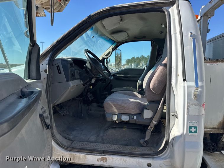 image for item FB7204 2009 Ford F-750 digger derrick truck