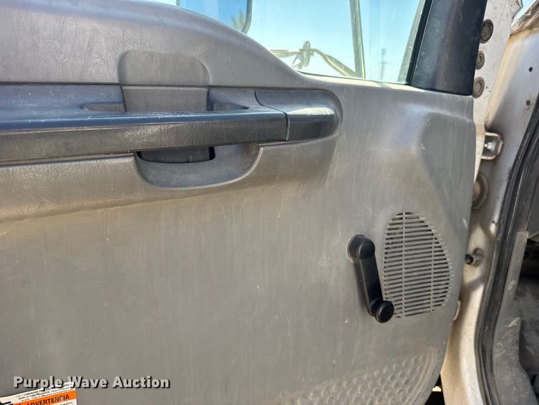 image for item FB7204 2009 Ford F-750 digger derrick truck