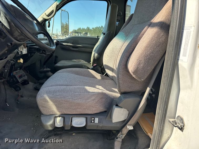 image for item FB7204 2009 Ford F-750 digger derrick truck