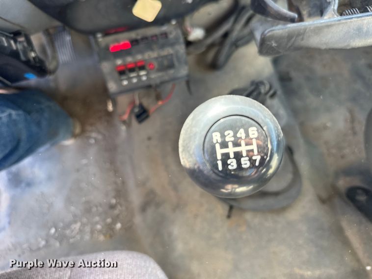 image for item FB7204 2009 Ford F-750 digger derrick truck